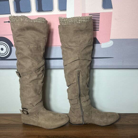 JustFab Grey Knee-High Riding Boots Flat Heel Knit Top Size 8 Stylish Comfort - Picture 2 of 9